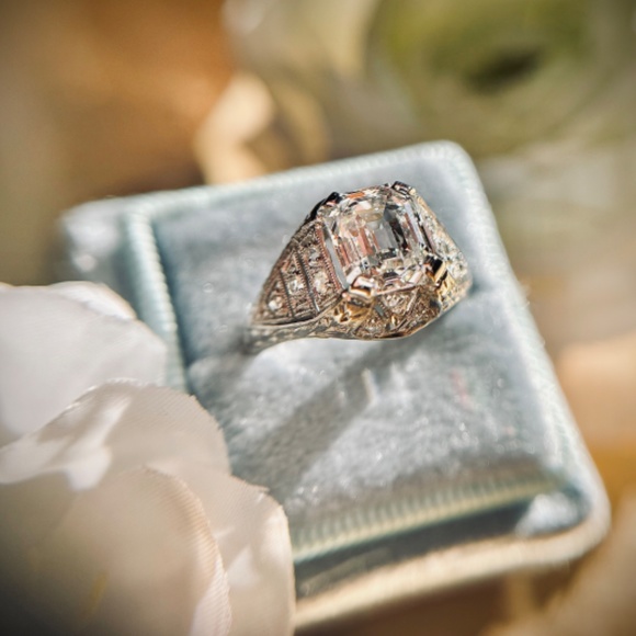 Antique Platinum Emerald Cut Diamond 2.91 ctw Engagement Ring IGI Certified - Picture 15 of 17